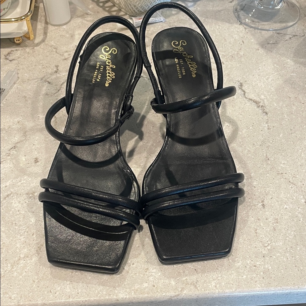 Seychelles Women's Elegant Black Sandals